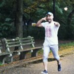 Recreational runners in a community race, the kind of sports participants surveyed about knee ligament injuries